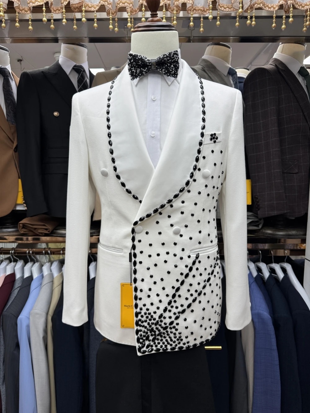 Weißer Bräutigam-Herrenanzug-S – Men Formal Wear With Coat Bewertung und Preis